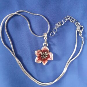 Collier, pendentif fleur